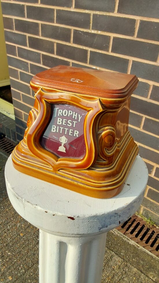 Ceramic Trophy Best Bitter Pump Head